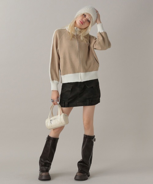 FOREVER 21（フォーエバー トゥエンティーワン）の「【2024FW】トラックジップニット（ニット/セーター・レディース・グレー/ネイビー/ベージュ・FREE）」の20枚目の写真