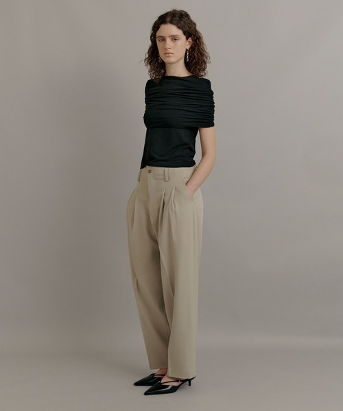 kiehtova（キエトヴァ）の「【kiehtova】FORM PANTS/フォーム パンツ KTWR17（スラックス・レディース・ベージュ/ブラック・M/L）」の3枚目の写真