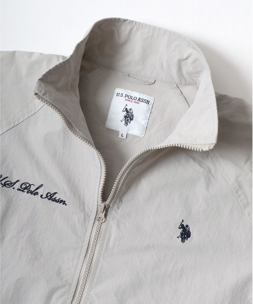 U.S. POLO ASSN.(ユーエスポロアッスン)の「U.S. POLO ASSN./ユーエスポロアッスン Nylon Track Jacket/オーバーサイズ ナイロン ブロークコア ジップアップ トラックジャケット/アノラックジャケット/レディース メンズ(ナイロンジャケット・メンズ・カーキ/ブラック/ライトグレー/ネイビー・M/L/LL)」の20枚目の写真