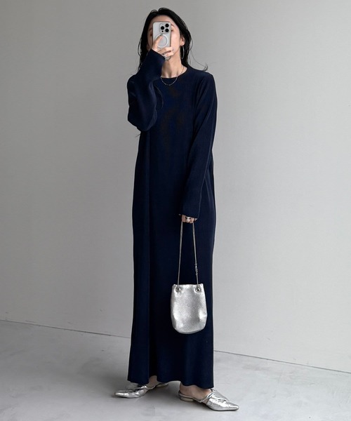 wee9s(ウィークス)の「【セルフカット可能】daily daily super stretch crew neck pleats one piece / デイリーデイリースーパーストレッチクルーネックプリーツワンピース(ワンピース・レディース・アッシュグレー/スカイブルー/ブラック/レッド/ネイビー/ボルドー/アイボリー/ダークグリーン・FREE/LONG)」の6枚目の写真