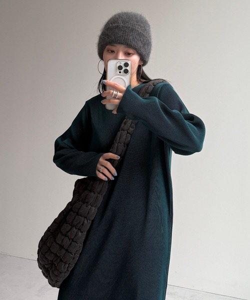 wee9s(ウィークス)の「【セルフカット可能】daily daily super stretch crew neck pleats one piece / デイリーデイリースーパーストレッチクルーネックプリーツワンピース(ワンピース・レディース・アッシュグレー/スカイブルー/ブラック/レッド/ネイビー/ボルドー/アイボリー/ダークグリーン・FREE/LONG)」の4枚目の写真