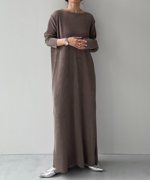 daily daily super stretch crew neck pleats one piece / デイリー 