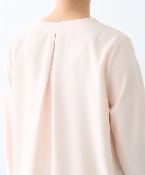 natural couture(ナチュラルクチュール)の「プチプラバー釦とろみブラウス(シャツ/ブラウス・レディース・ミント/ネイビー/ピンクベージュ/グレイッシュベージュ/アイボリー・FREE)」の15枚目の写真