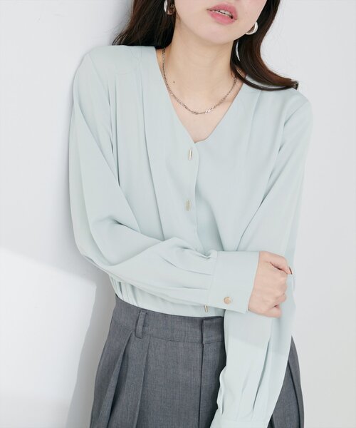 natural couture(ナチュラルクチュール)の「プチプラバー釦とろみブラウス(シャツ/ブラウス・レディース・ミント/ネイビー/ピンクベージュ/グレイッシュベージュ/アイボリー・FREE)」の22枚目の写真