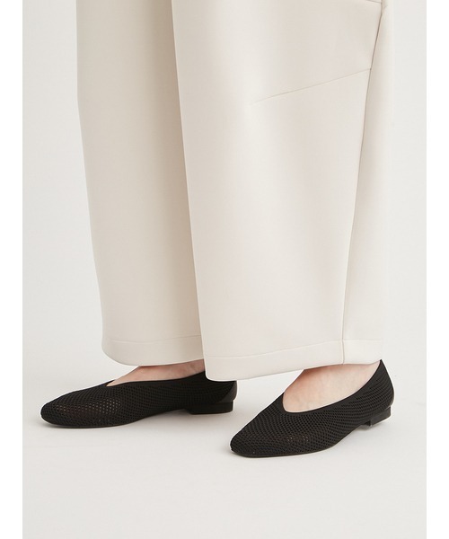 emmi（エミ）の「eco ウォッシャブルニットフラットシューズ（パンプス・レディース・シルバー/ブラック/レッド・23.5cm/22.5cm/24.5㎝/24.5cm）」の4枚目の写真