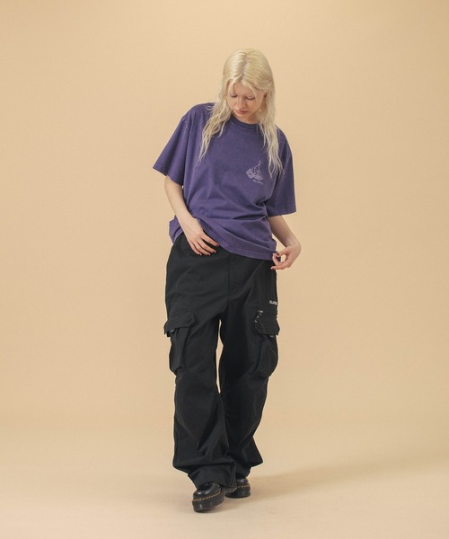 XLARGE（エクストララージ）の「MONKEY WRENCHERS S/S TEE（Tシャツ/カットソー・メンズ・パープル/ホワイト/ブラック・S/M/L/XL）」の9枚目の写真