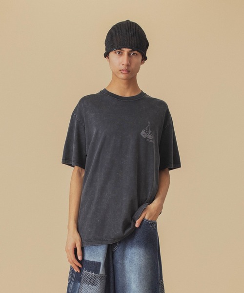 XLARGE（エクストララージ）の「MONKEY WRENCHERS S/S TEE（Tシャツ/カットソー・メンズ・パープル/ホワイト/ブラック・S/M/L/XL）」の20枚目の写真