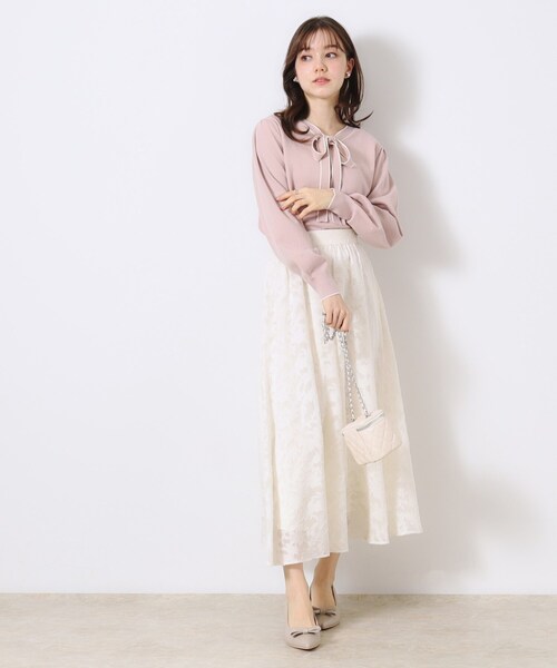 couture brooch（クチュールブローチ）の「【春の華やぎ無地見えスカート】カットジャカードフラワースカート（スカート・レディース・ブラック/アイボリー/ライトパープル・40/38/42/36）」の4枚目の写真