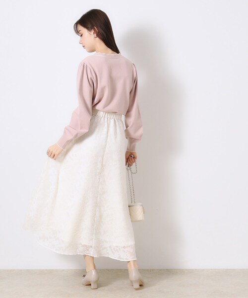 couture brooch（クチュールブローチ）の「【春の華やぎ無地見えスカート】カットジャカードフラワースカート（スカート・レディース・ブラック/アイボリー/ライトパープル・40/38/42/36）」の7枚目の写真