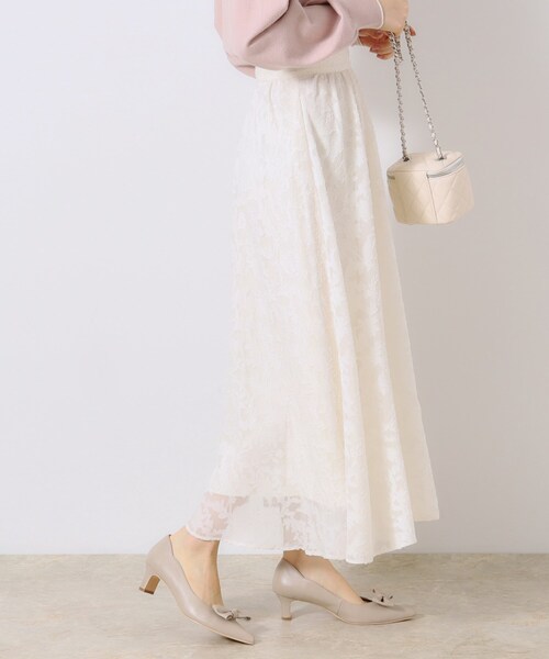 couture brooch（クチュールブローチ）の「【春の華やぎ無地見えスカート】カットジャカードフラワースカート（スカート・レディース・ブラック/アイボリー/ライトパープル・40/38/42/36）」の9枚目の写真