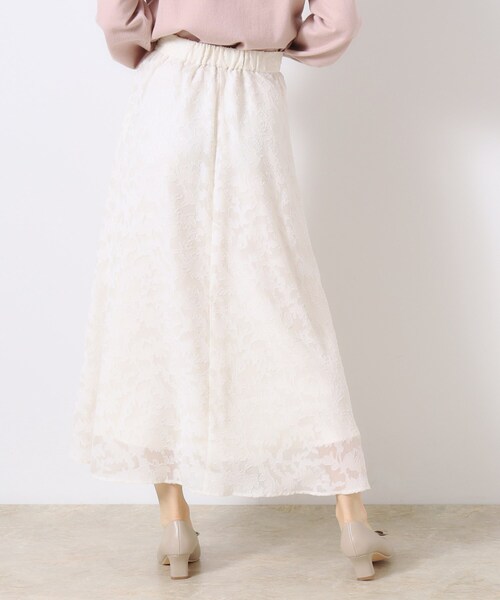 couture brooch（クチュールブローチ）の「【春の華やぎ無地見えスカート】カットジャカードフラワースカート（スカート・レディース・ブラック/アイボリー/ライトパープル・40/38/42/36）」の10枚目の写真