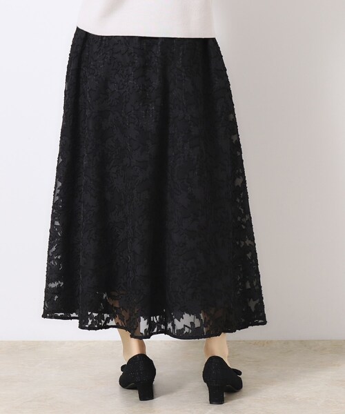 couture brooch（クチュールブローチ）の「【春の華やぎ無地見えスカート】カットジャカードフラワースカート（スカート・レディース・ブラック/アイボリー/ライトパープル・40/38/42/36）」の21枚目の写真