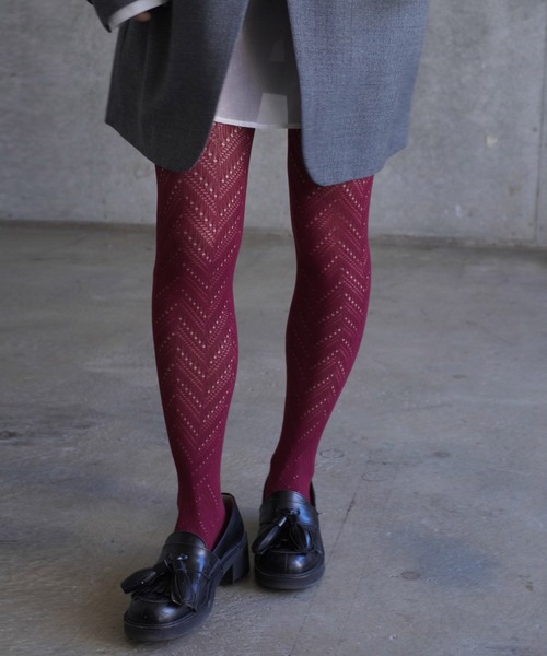 SWEDISH STOCKING（スウェディッシュストッキングス）の「Ina Pointelle Tights Red Mahogany（タイツ/ストッキング・レディース・バーガンディー・M/S）」の3枚目の写真