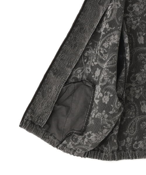 Chica（チカ）の「Chica/チカ/フローラル ジャガード ピグメント ボンバージャケット（ブルゾン・レディース・ブラック・L）」の13枚目の写真