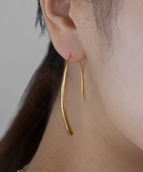 abaskdesign（アバスクデザイン）の「金属アレルギー対応 カーブラインフックピアス（ピアス（両耳用）・レディース・シルバー/ゴールド・FREE）」の7枚目の写真