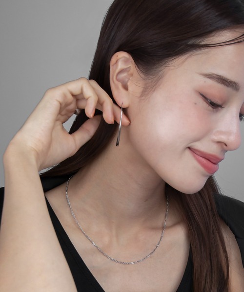 abaskdesign（アバスクデザイン）の「金属アレルギー対応 カーブラインフックピアス（ピアス（両耳用）・レディース・シルバー/ゴールド・FREE）」の9枚目の写真