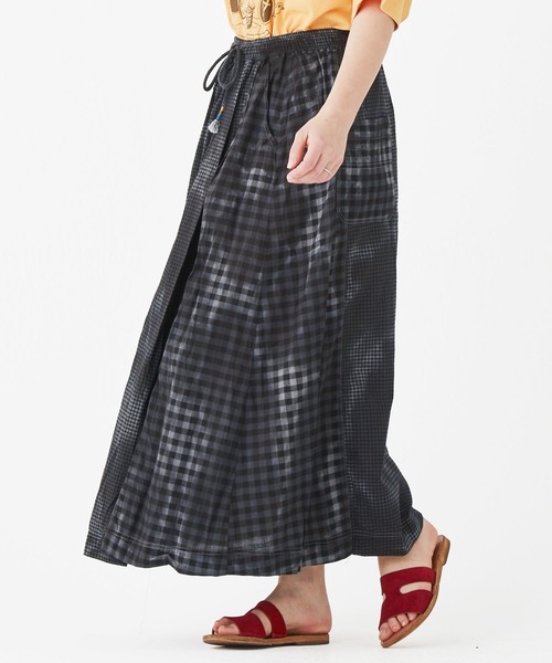 KRIFF MAYER(クリフメイヤー)の「チェックタイダイスカート(スカート・レディース・ブルー/レッド/ブラック・MEDIUM/LARGE)」の13枚目の写真