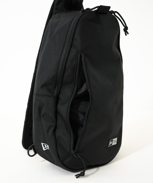 NEW ERA(ニューエラ)の「【NEW ERA/ニューエラ】BODY BAG(ボディバッグ/ウエストポーチ・メンズ・ストーン/ブラック/ブラック系その他・FREE)」の12枚目の写真