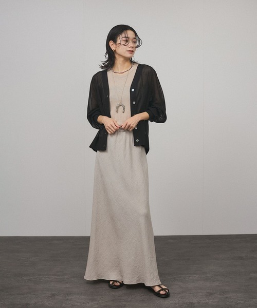 SALON adam et rope'（サロン アダム エ ロペ）の「ブライトラメVネックシアーカーディガン［一部WEB限定カラー・手洗い可能］（カーディガン/ボレロ・レディース・グレー/ブラック/ゴールド/シルバー/ピンク/ライトグレー・FREE）」の21枚目の写真