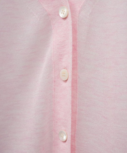 SALON adam et rope'（サロン アダム エ ロペ）の「ブライトラメVネックシアーカーディガン［一部WEB限定カラー・手洗い可能］（カーディガン/ボレロ・レディース・グレー/ブラック/ゴールド/シルバー/ピンク/ライトグレー・FREE）」の16枚目の写真