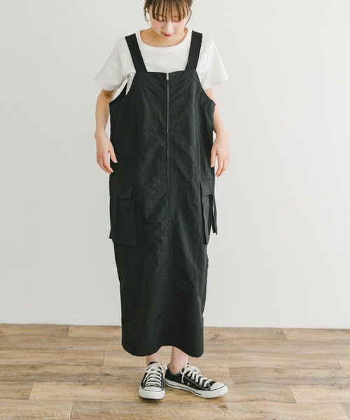 ITEMS URBANRESEARCH（アイテムズ アーバンリサーチ）の「ミリタリージャンパースカート（ワンピース・レディース・カーキ/ブラック・FREE）」の17枚目の写真