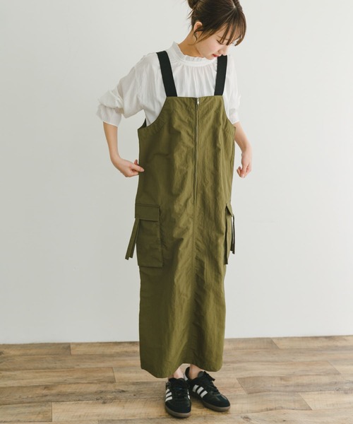 ITEMS URBANRESEARCH（アイテムズ アーバンリサーチ）の「ミリタリージャンパースカート（ワンピース・レディース・カーキ/ブラック・FREE）」の13枚目の写真