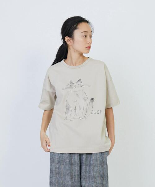 LOISIR（ロワズィール）の「イラストプリントTシャツ（Tシャツ/カットソー・レディース・オフホワイト/チャコールグレー/グレイッシュベージュ・FREE）」の3枚目の写真
