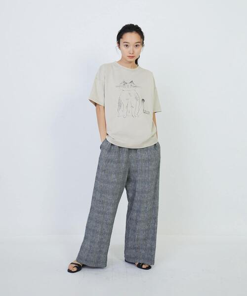 LOISIR（ロワズィール）の「イラストプリントTシャツ（Tシャツ/カットソー・レディース・オフホワイト/チャコールグレー/グレイッシュベージュ・FREE）」の18枚目の写真