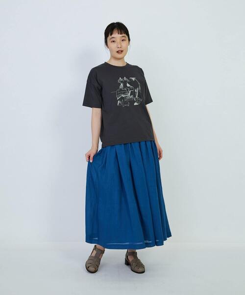 LOISIR（ロワズィール）の「イラストプリントTシャツ（Tシャツ/カットソー・レディース・オフホワイト/チャコールグレー/グレイッシュベージュ・FREE）」の8枚目の写真