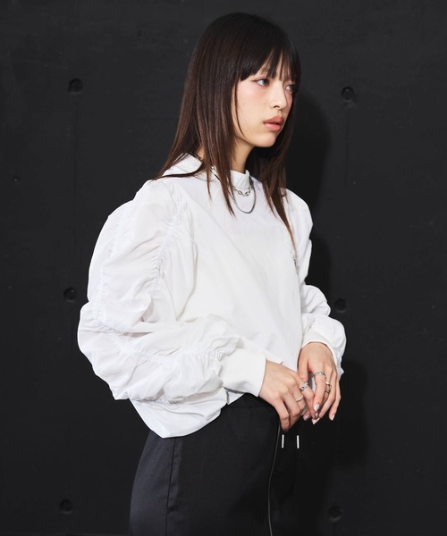 DIP IN CHOCOLATE(ディップインチョコレート)の「シャーリングスリーブプルオーバー【DIP IN CHOCOLATE】(Tシャツ/カットソー・レディース・オフホワイト/ブラック・F)」の8枚目の写真