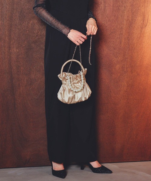 darial(ダリアル)の「【darial】3way pearl satin bag 3way パール サテンバッグ お呼ばれ 結婚式 二次会 成人式 同窓会 セレモニードレス パーティドレス オケージョンドレス(ハンドバッグ・レディース・ブラック/ゴールド/ネイビー/ホワイト・フリー)」の19枚目の写真