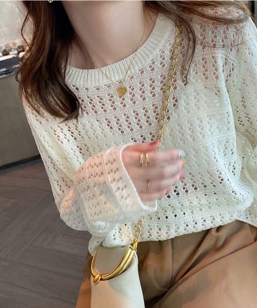 maison de LATIR(メゾンドラティール)の「夏服で大人の抜け感メッシュニット◎クロシェット編み透け感サマーニットでレイヤードが効く(シャツ/ブラウス・レディース・ブラック/カーキ/ホワイト/ブラウン/ベージュ/グリーン系その他/ブラック系その他/ベージュ系その他/ホワイト系その他・ONESIZE)」の20枚目の写真