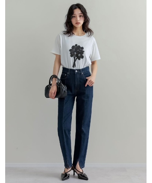 Re:EDIT（リエディ）の「[華奢見えが叶う][接触冷感][紫外線対策][UVカット][2025 SUMMER COLLECTION]選べるドローイングフラワーTシャツ[（Tシャツ/カットソー・レディース・ホワイト/ホワイト系その他/ブラック・MEDIUM/LARGE）」の16枚目の写真