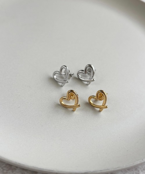tone(トーン)の「【As】【金属アレルギー対応】NO.179 サージカルステンレスハート スタッドピアス(MA)(ピアス(両耳用)・レディース・ゴールド/シルバー/シルバー系2/ゴールド系2・FREE)」の9枚目の写真