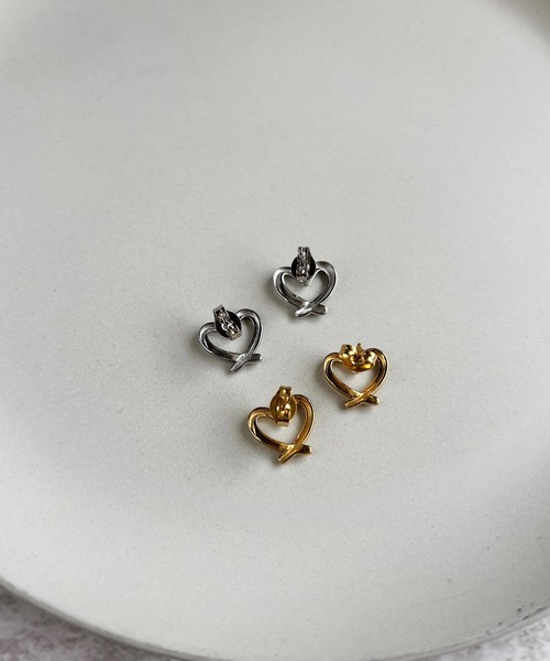 tone(トーン)の「【As】【金属アレルギー対応】NO.179 サージカルステンレスハート スタッドピアス(MA)(ピアス(両耳用)・レディース・ゴールド/シルバー/シルバー系2/ゴールド系2・FREE)」の10枚目の写真