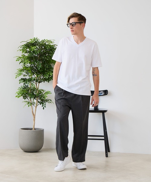 UNIIT(ユニット)の「【汗染みの目立ちにくいTシャツ ZEROSTAIN/ゼロステイン】VネックTシャツ 防汚 UVカット 綿タッチ・厚手(Tシャツ/カットソー・メンズ・ブラック/ホワイト/スミクロ・LARGE/MEDIUM/X-LARGE)」の19枚目の写真