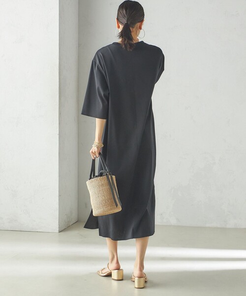 WRAPINKNOT(ラッピンノット)の「【SHIPS別注】WRAPINKNOT:クルーネック カット ワンピース(ワンピース・レディース・ブラック/グレー・ONE SIZE)」の19枚目の写真