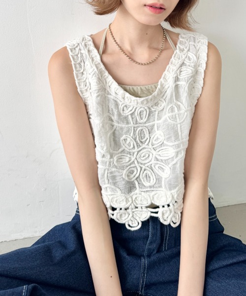 SOLLON.(ソルロン)の「フラワーロープ刺繍ビスチェトップス(ベスト・レディース・ホワイト/アイボリー・FREE)」の13枚目の写真