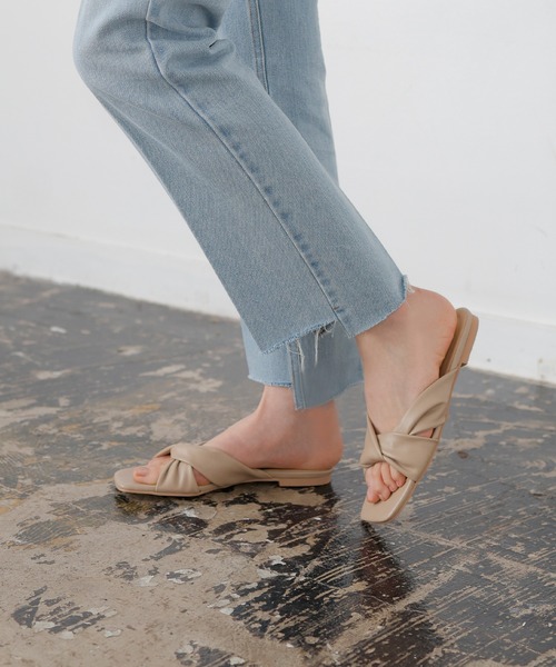 LIAN(リアン)の「リボンサンダル(サンダル・レディース・ブラック/ベージュ・LARGE/MEDIUM)」の8枚目の写真