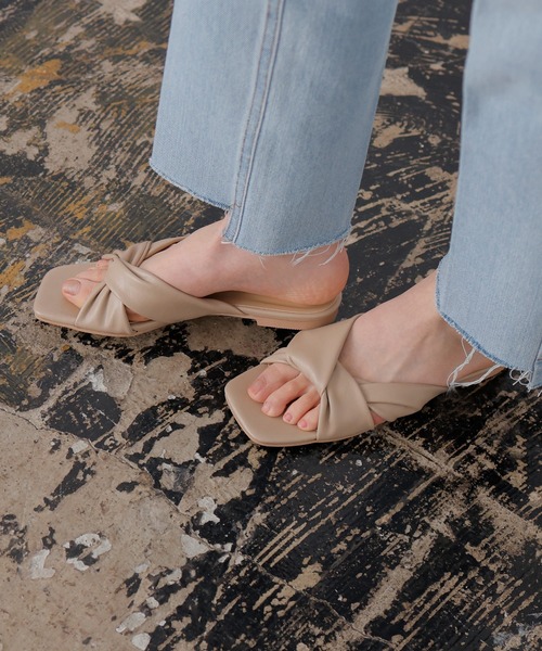 LIAN(リアン)の「リボンサンダル(サンダル・レディース・ブラック/ベージュ・LARGE/MEDIUM)」の9枚目の写真