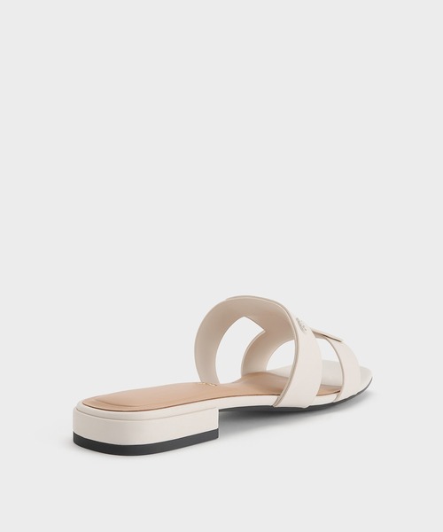 CHARLES & KEITH（チャールズ & キース）の「Petina ペティナ レザー スライドサンダル（サンダル・レディース・ゴールド/バーガンディー/ブラック/ホワイト・23cm/23.5cm/24.5cm/25cm/25.5cm/22.5cm）」の22枚目の写真