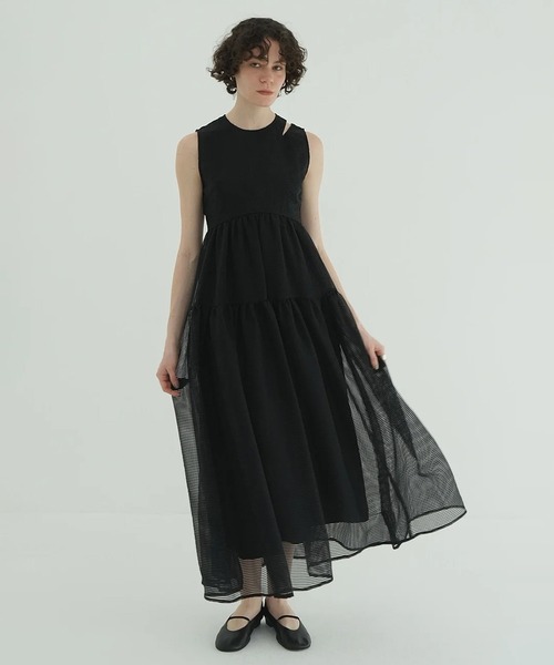 ワンピース CLANE SHEER PLAID FLARE ONEPIECE SHEER PLAID FLARE ONEPIECE color：WHITE / BEIGE / BLACK 表情