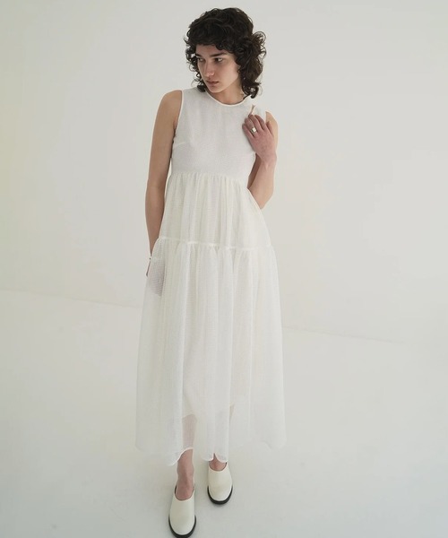 CLANE(クラネ)の「SHEER PLAID FLARE ONEPIECE(ワンピース・レディース・ベージュ/ホワイト/ブラック・0/1/2)」の4枚目の写真