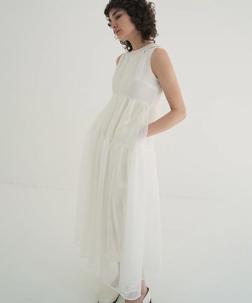 CLANE(クラネ)の「SHEER PLAID FLARE ONEPIECE(ワンピース・レディース・ベージュ/ホワイト/ブラック・0/1/2)」の10枚目の写真