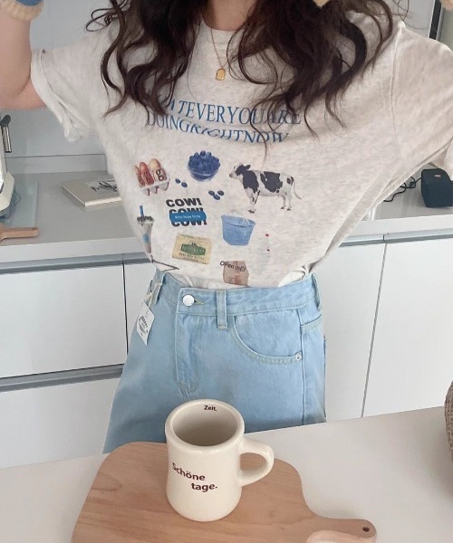 Vipoa(ヴィポア)の「イラストプリントTシャツ(Tシャツ/カットソー・レディース・ライトグレー・FREE)」の2枚目の写真