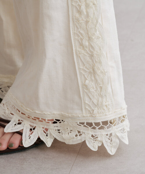 Omekashi（オメカシ）の「バテンレースラインパンツ（その他パンツ・レディース・オフホワイト/ブラック・36/38）」の13枚目の写真