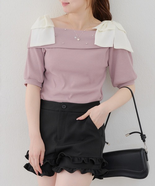 continuer de NICE CLAUP（コンティニューデナイスクラップ）の「リブ肩リボンオフショル（Tシャツ/カットソー・レディース・ブラック/オフホワイト/ピンク・FREE）」の6枚目の写真