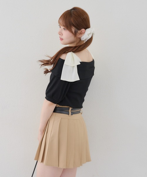 continuer de NICE CLAUP（コンティニューデナイスクラップ）の「リブ肩リボンオフショル（Tシャツ/カットソー・レディース・ブラック/オフホワイト/ピンク・FREE）」の17枚目の写真