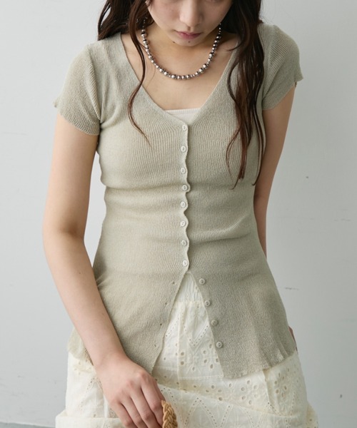 DFFUR.（ディフル）の「サマーハイゲージスリットトッパー（その他トップス・レディース・ベージュ/ライトグリーン/ブラック・FREE）」の4枚目の写真