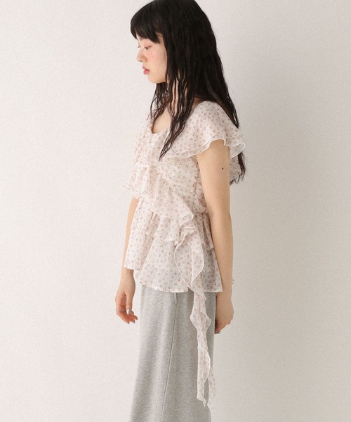 Heather(ヘザー)の「フィッシュテールフリルブラウス 499191(シャツ/ブラウス・レディース・ベージュ/ブラック/アイボリー・FREE)」の5枚目の写真